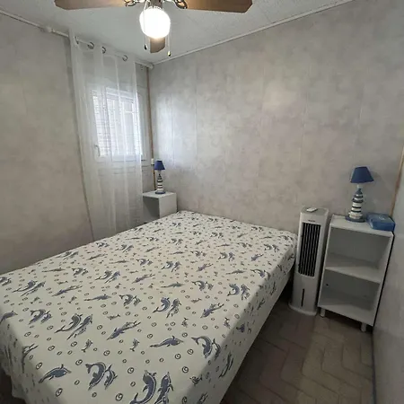 2 Pieces Au Grau-du-roi Avec Piscine Et Parking - Fr-1-250-304 شقة