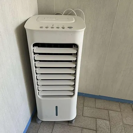 2 Pieces Au Grau-du-roi Avec Piscine Et Parking - Fr-1-250-304 Apartment *